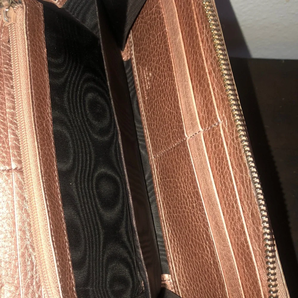 Authentic Gucci Long Wallet - Picture 10 of 14